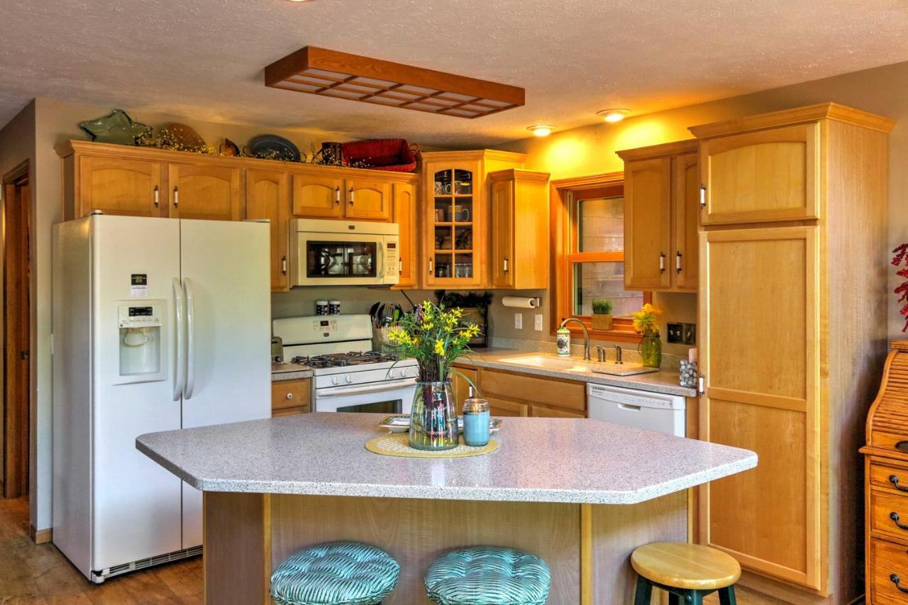 Roomy House On 2 Acres - 2 Mi To Egg Harbor Beach! מראה חיצוני תמונה